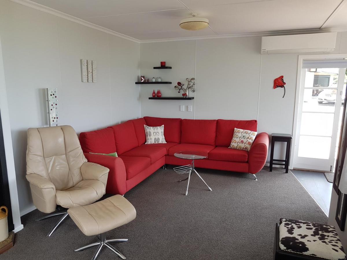 Coromandel Tapu - Beachfront Escape ภายนอก รูปภาพ