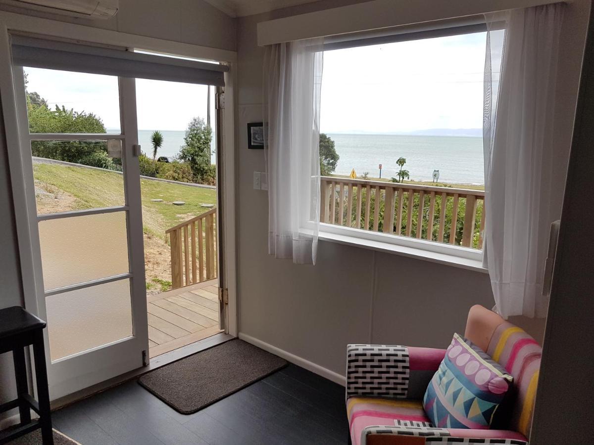 Coromandel Tapu - Beachfront Escape ภายนอก รูปภาพ