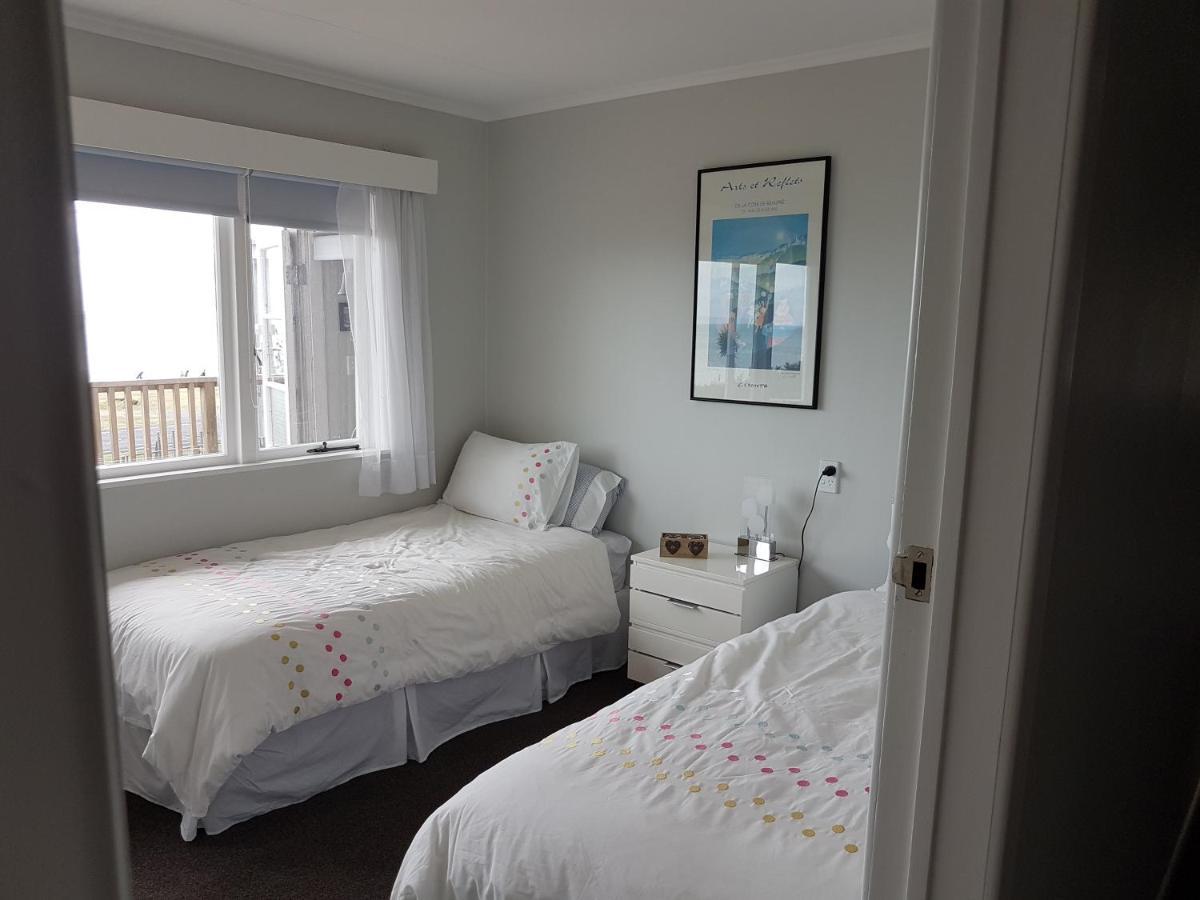 Coromandel Tapu - Beachfront Escape ภายนอก รูปภาพ